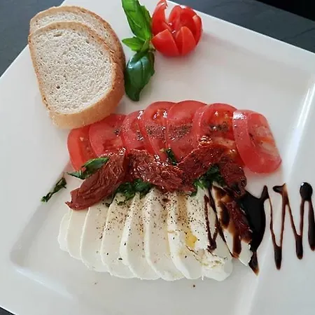 Ξενοδοχείο με διαμερίσματα Mis & Sobótka