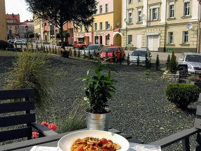 Ξενοδοχείο με διαμερίσματα Mis & 3*